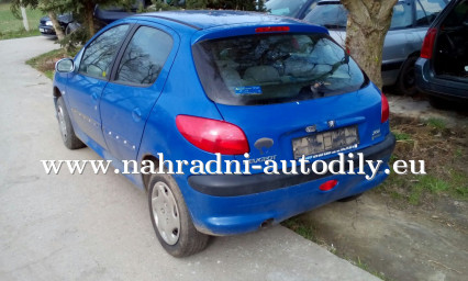 Peugeot 206 modrá na náhradní díly ČB