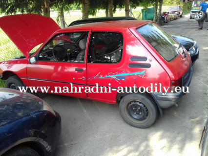 Peugeot 205 červená na náhradní díly ČB / nahradni-autodily.eu