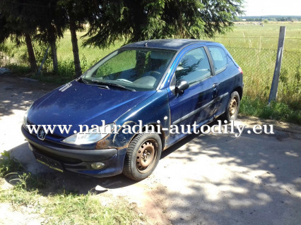 Peugeot 206 modrá tmavá na náhradní díly ČB / nahradni-autodily.eu