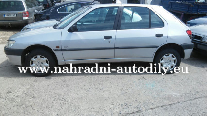 Peugeot 306 stříbrná na náhradní díly ČB / nahradni-autodily.eu