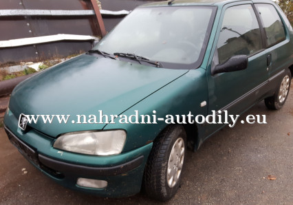 Peugeot 106 zelená metalíza na díly Brno / nahradni-autodily.eu