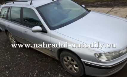 Peugeot 406 kombi stříbrná na díly Brno / nahradni-autodily.eu