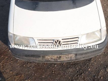 VW Sharan bílá na náhradní díly Brno / nahradni-autodily.eu