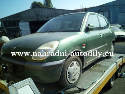 Daihatsu Sirion zelená - díly z tohoto vozu
