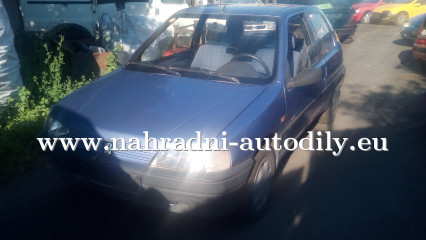 Peugeot 106 modrá - díly z tohoto vozu