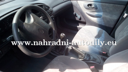 Ford Mondeo fialová - díly z tohoto vozu / nahradni-autodily.eu Ford Mondeo fialová - díly z tohoto vozu / nahradni-autodily.eu