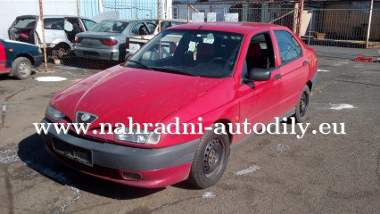 Alfa Romeo 146 červená - díly z tohoto vozu / nahradni-autodily.eu