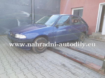 OPEL ASTRA 1.6i, motor X16SZ na náhradní díly Pardubice / nahradni-autodily.eu