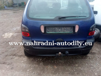 Renault Scenic modrá na náhradní díly Pardubice / nahradni-autodily.eu