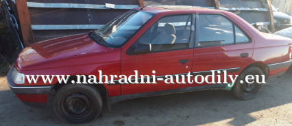 Peugeot 405 červená na náhradní díly Brno / nahradni-autodily.eu