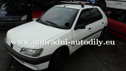 Peugeot 306 na náhradní díly Písek / nahradni-autodily.eu