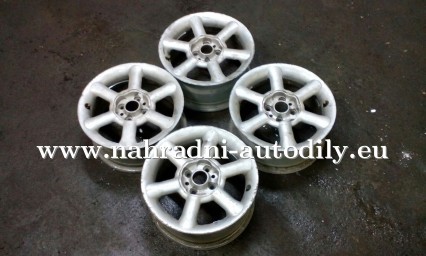 ALU kola 4x98 R15 ET 35 7J / nahradni-autodily.eu ALU kola 4x98 R15 ET 35 7J / nahradni-autodily.eu