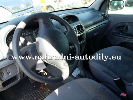 RENAULT CLIO 1.4i Automat na náhradní díly Pardubice / nahradni-autodily.eu