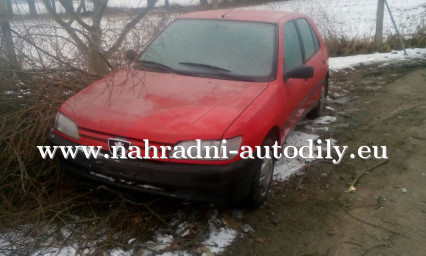 Peugeot 306 červená na díly České Budějovice / nahradni-autodily.eu