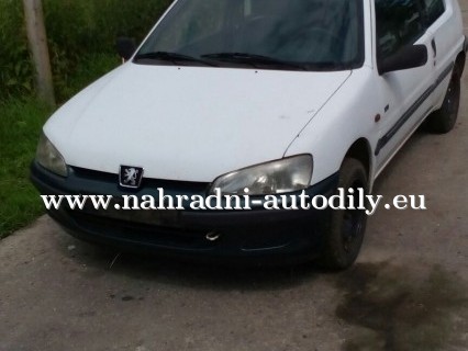 Peugeot 106 bílá na náhradní díly České Budějovice / nahradni-autodily.eu