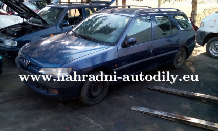 Peugeot 306 break modrá na díly ČB / nahradni-autodily.eu