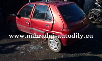 Peugeot 106 vínová metalíza na náhradní díly