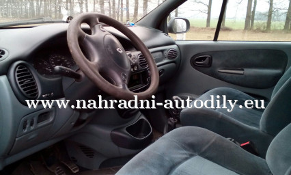 Renault Scenic modrá na díly ČB / nahradni-autodily.eu